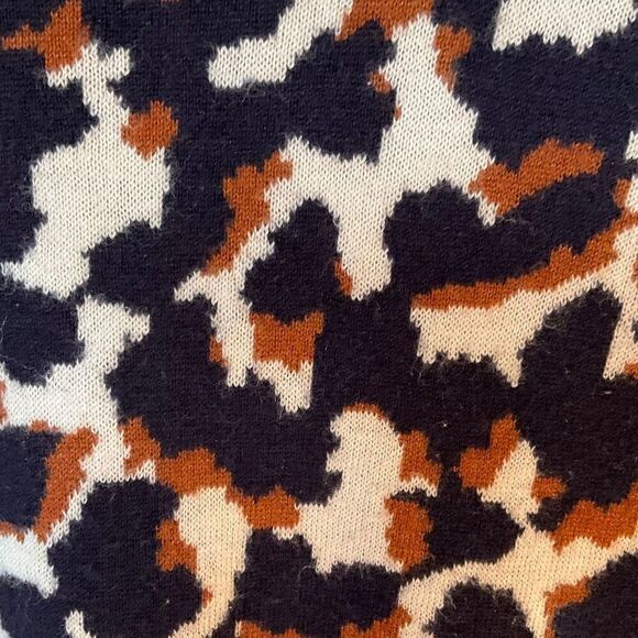 Ann Taylor Scoopneck 3/4 Sleeve Animal Print Sweater. S. Wool Blend - Picture 12 of 13